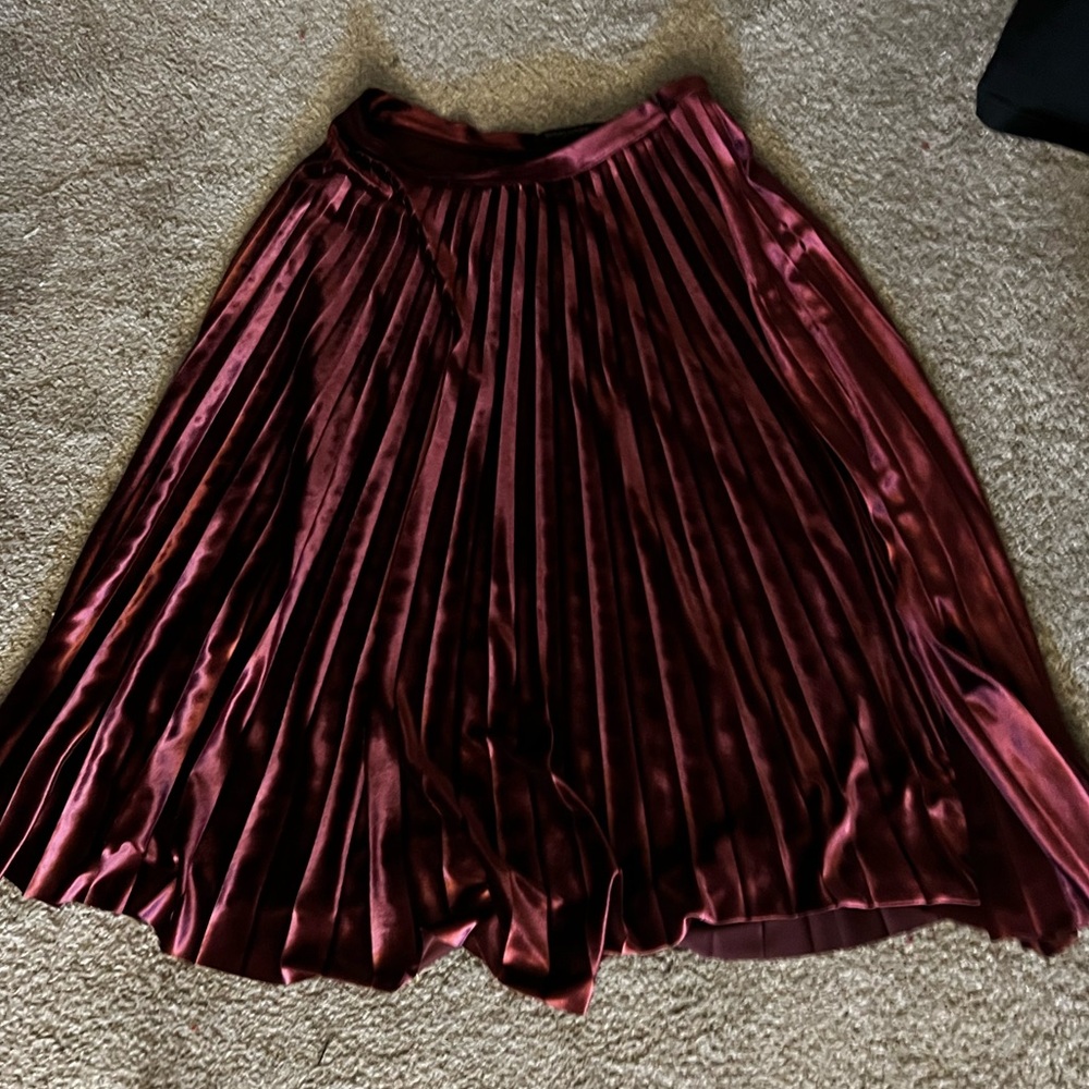 Banana republic pleated skirt